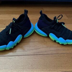 Youth Adidas Trae Young 2